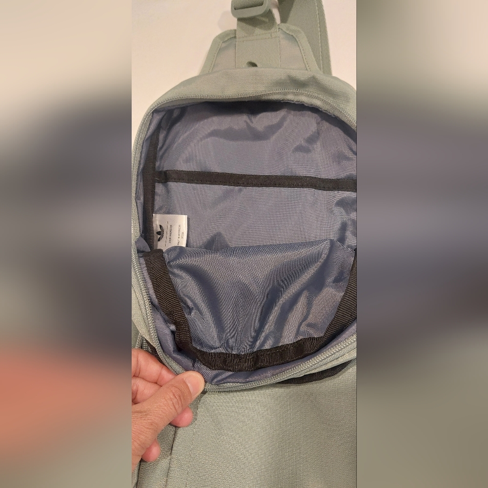 Adidas Green Backpack Durable Minimalist Design - Picture 11 of 16
